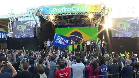 Ciro Gomes oficializa candidatura à Presidência pelo PDT Vídeo