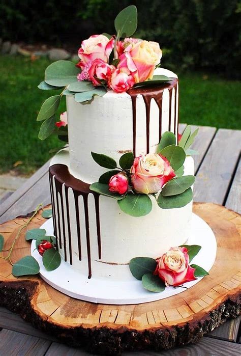 Drip Wedding Cakes 2022 Guide FAQs Wedding Forward Drip Cakes