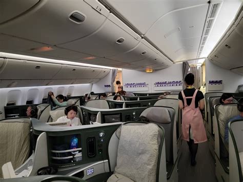 Airline Review Eva Air Business Class Boeing 777 300er Royal Laurel Class With True Flat