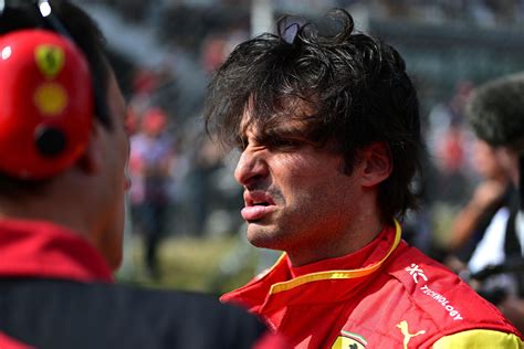 Carlos Sainz Rapinato A Milano Dopo Il Gran Premio Il Ferrarista