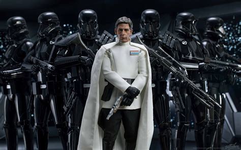 HOT TOYS Le Directeur Krennic Sixth Scale Figure arrive bientôt chez vous Mintinbox