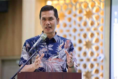 mengenal muhammad nasir alumni ugm  dilantik sebagai sekda aceh
