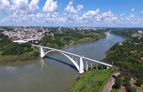 Tríplice Fronteira GOVERNO PARAGUAIO QUER CONTINUIDADE DA ABERTURA