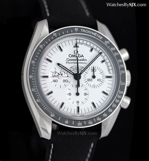 Hands On With The Omega Speedmaster Apollo 13 Silver Snoopy Award With