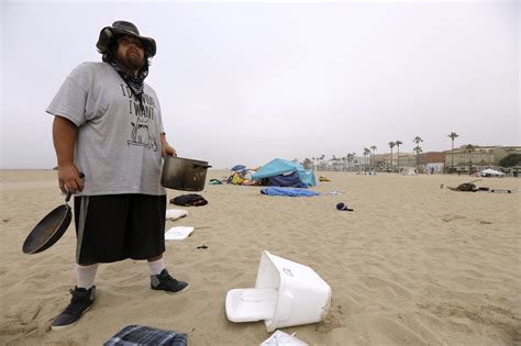 How La Finally Cleared Most Venice Beach Homeless Camps Los Angeles Times