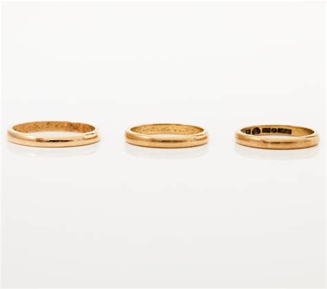 VIGSELRINGAR 3 st 18 k guld Smycken Ädelstenar Ringar Auctionet