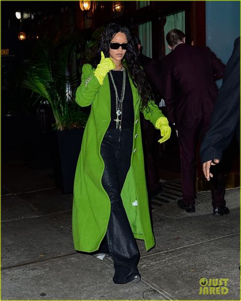 Rihanna Rocks A Lime Green Coat To Dinner In Nyc Photo