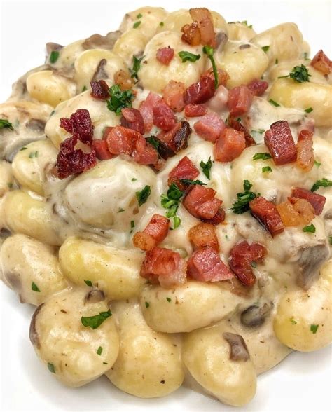 Gnocchi Con Crema Di Parmigiano Funghi Porcini E Speck La Ricetta