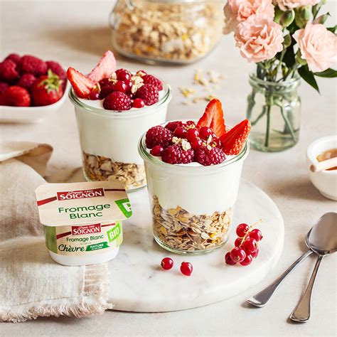 Verrine Granola Fromage Blanc Bio Et Fruits Rouges A Vos Assiettes