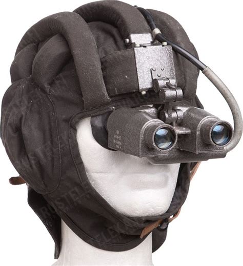 Infra-red night vision goggles with tank helmet - Catawiki