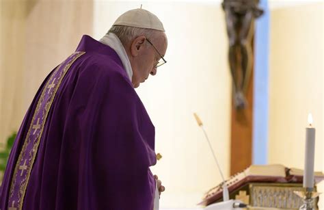 POPE MORNING MASS Discipulos Misioneros Maryknoll