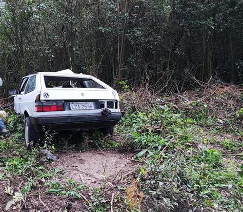 Motorista Fica Ferido Ap S Perder Controle Do Carro E Despencar De