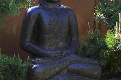 Statue de jardin zen le Bouddha éternel et l art de décorer