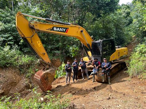 Evakuasi Alat Berat Dari Tambang Ilegal Di Beutong Dihadang Warga