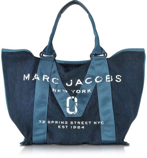 Marc Jacobs Denim Blue New Logo Tote Bag | Best Denim Gifts | POPSUGAR ...