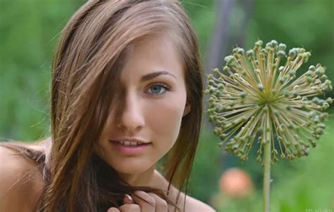 Обои girl hot face Michaela Isizzu на телефон и рабочий стол раздел девушки разрешение