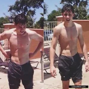 Nick Robinson Nude Pics Tight Ass Exposed Leaked Meat