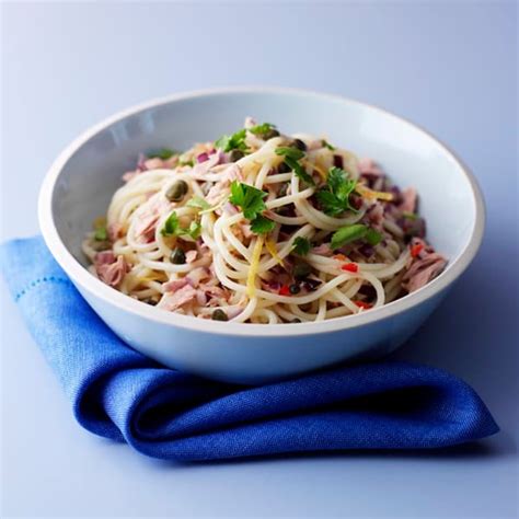 Simple Spaghetti With Tuna Capers And Chilli Healthy Recipe Ww Uk