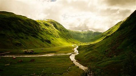 U Shaped Valleys And Their Features Glaciated Upland Landscapes