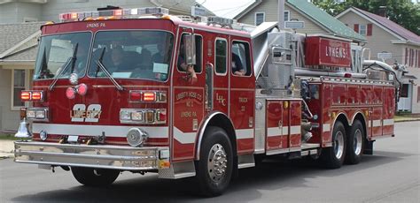 Lykens Pa Liberty Fire Co Lancaster County Ladder 22 Fire Trucks