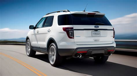 2015 Ford Explorer Xlt Appearance Pack Adds 20l Turbo Big Wheels And Dark Greyblack Trims