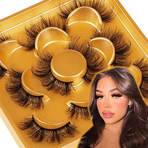 Best Faux Mink Lash Extensions To Give You A Natural Look