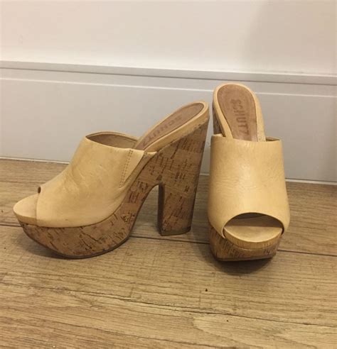 Tamanquinho Nude Sapato Feminino Schutz Usado Enjoei