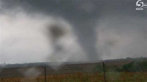 Video Large Tornado Caught On Camera Near Sulphur