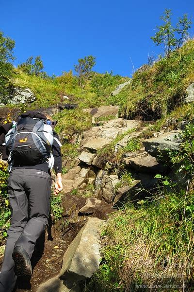 Article :: Hiking Reinebringen - Lofoten, Norway :: Dave Derbis ...