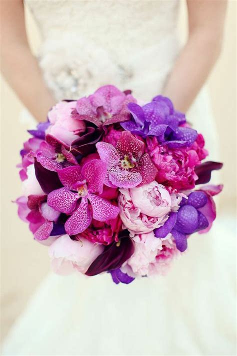 25 Stunning Wedding Bouquets Part 13 Belle The Magazine Purple