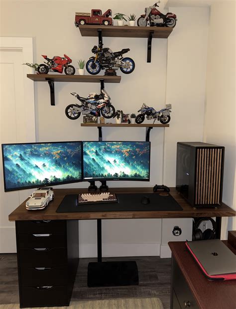 My “finished” setup : r/battlestations