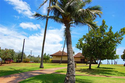 Poipu Beach Park, Kauai | To-Hawaii.com