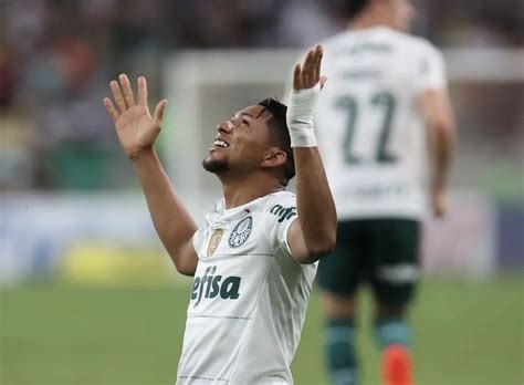 Rony Celebra Novo Gol De Bicicleta No Palmeiras Nunca Desista Dos