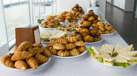 As melhores ocasiões para servir um coffee break Catering br