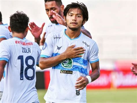 Tinggalkan Persela Kini Riyatno Abiyoso Berseragam Persik Kediri