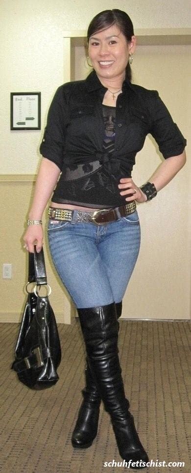 Eine Heiße Milf In Stiefeln Stiefel Und High Heel Fetisch Bilder