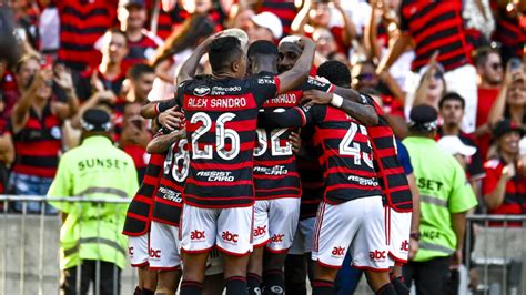 Flamengo Envia Mensagem Aos Torcedores E Projeta 2025