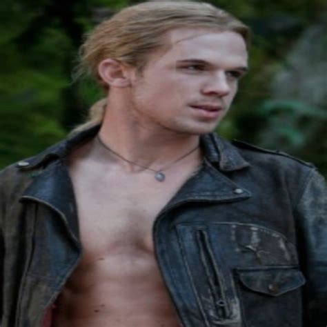 This Was Stephenie Meyer's Original Dream Cast For "Twilight"