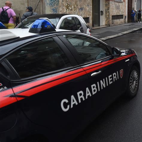 Trieste Trovato Cadavere Di Un Uomo Bendato E Legato Appeso Al