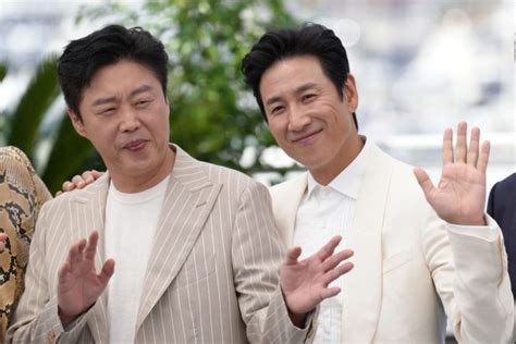 Lee Sun Kyun Lacteur Rendu Célèbre Par Le Film Parasite Retrouvé