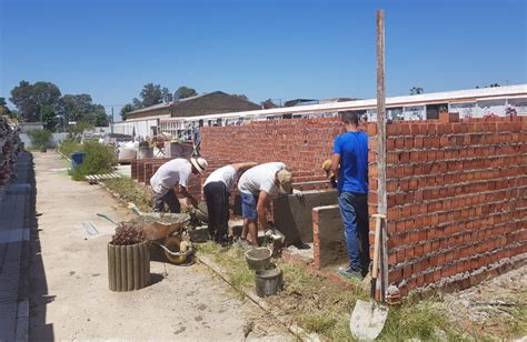 El Ayuntamiento De Guillena Construye Nuevos Nichos En El Cementerio