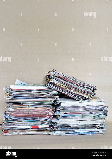recycling of old paper and magazines Stock Photo - Alamy