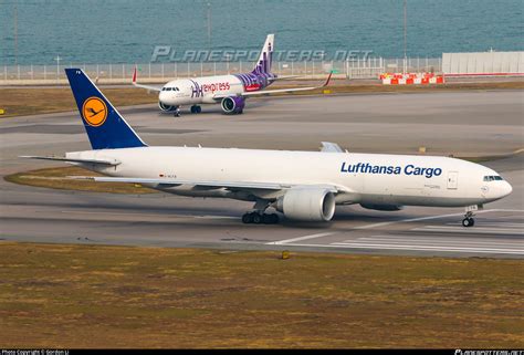 D ALFB Lufthansa Cargo Boeing 777 FBT Photo By Gordon Li ID 1376473