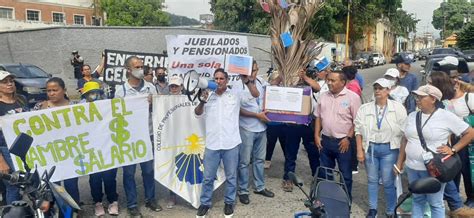 Enfermeros Carabobe Os Protestan En Insalud Para Exigir Al Gobierno