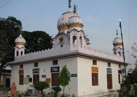 Gurdwara Sri Jhanda Sahib Padiala | Discover Sikhism