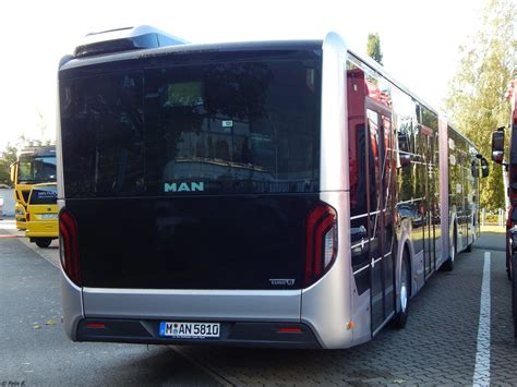 MAN Lion s City Vorführwagen in Hannover auf der IAA am 24 09 2018