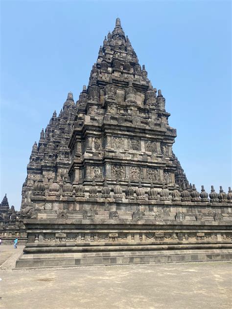 Menyelami Keindahan Sejarah Candi Prambanan Situs Warisan Dunia Yang