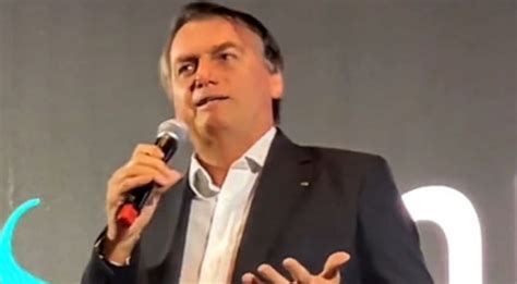 Nos EUA Bolsonaro detona ministros do ex presidiário e faz grave