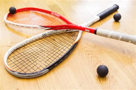 Instable Jai Soif Pr F Rable Squash Racket Vs Tennis Racket Gazeux