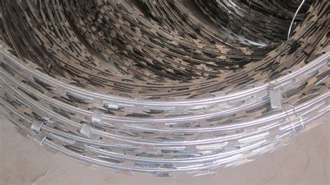 Hot Dipped Galvanized Concertina Razor Barbed Wire Bto China